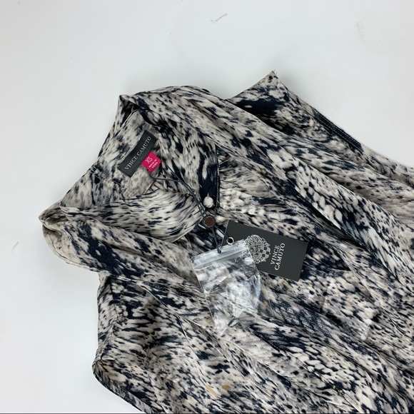 Vince Camuto Sleeveless Bow Top - Picture 5 of 7